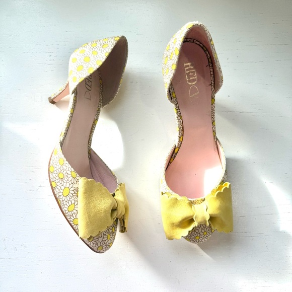 Valentino RED Daisy Floral Bow Heels Made in Italy Size 38 US 8 Yellow - Picture 3 of 13